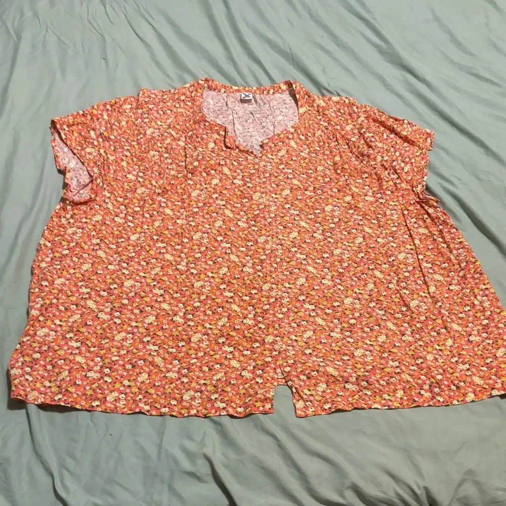 Old navy floral blouse XXL
